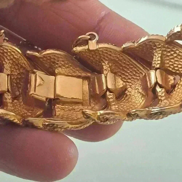 Boucher - Picture 3 of 8